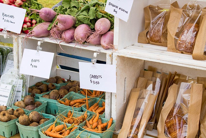 Farmers Market Festival in Alamar Community Avondale AZ